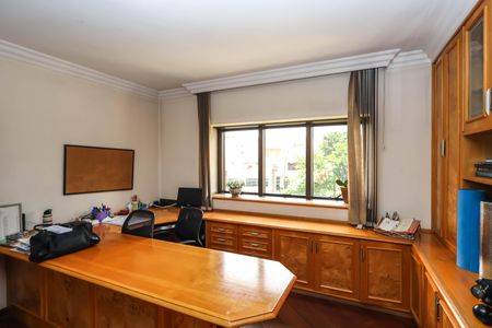 Apartamento à venda com 490m², 4 quartos e 4 vagasEscritório