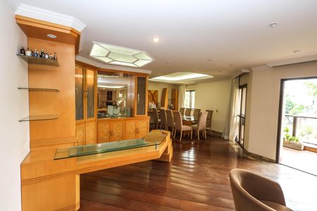 Apartamento à venda com 490m², 4 quartos e 4 vagasSala