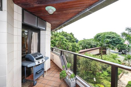 Apartamento à venda com 490m², 4 quartos e 4 vagasVaranda