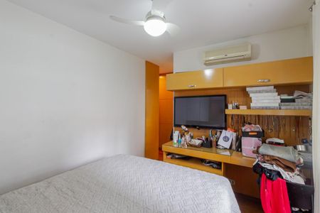 Apartamento à venda com 157m², 4 quartos e 2 vagasSuíte 1