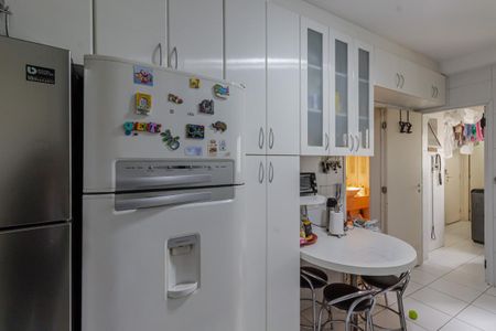 Apartamento à venda com 157m², 4 quartos e 2 vagasCozinha