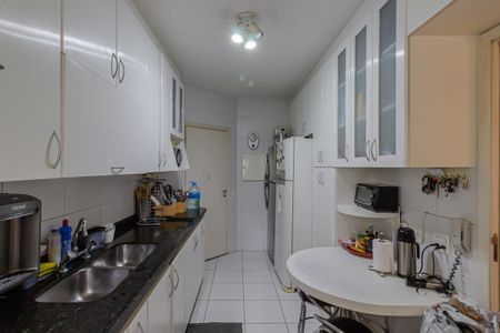 Apartamento à venda com 157m², 4 quartos e 2 vagasCozinha