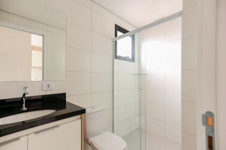 Banheiro de apartamento para alugar com 1 quarto, 32m² em Quitaúna, Osasco