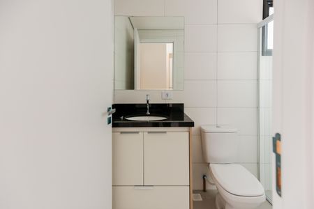 Banheiro de apartamento para alugar com 1 quarto, 32m² em Quitaúna, Osasco