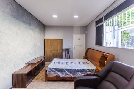 Quarto de kitnet/studio para alugar com 1 quarto, 35m² em Santa Efigênia, Belo Horizonte