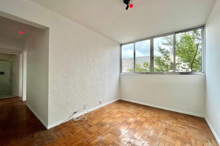 Sala de apartamento para alugar com 2 quartos, 67m² em Vila Alexandria, São Paulo