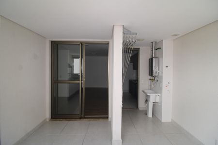 Apartamento à venda com 81m², 3 quartos e 2 vagasSala / Cozinha - Varanda