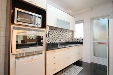 Apartamento para alugar com 122m², 3 quartos e 2 vagasCozinha