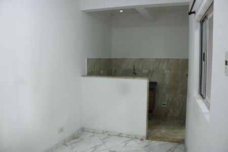 Quarto de kitnet/studio para alugar com 1 quarto, 28m² em Liberdade, São Paulo