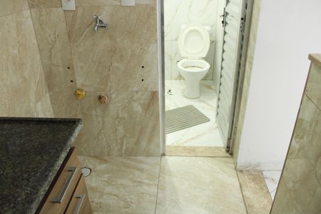 Cozinha de kitnet/studio para alugar com 1 quarto, 28m² em Liberdade, São Paulo