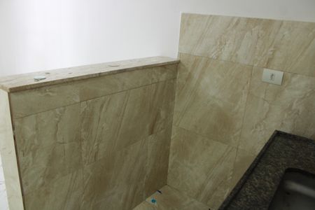 Cozinha de kitnet/studio para alugar com 1 quarto, 28m² em Liberdade, São Paulo