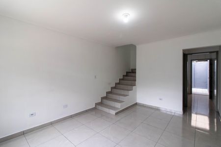 Sala de casa para alugar com 2 quartos, 125m² em Jardim Santa Maria, Guarulhos