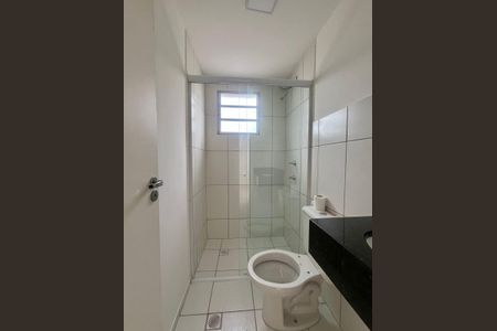 Banheiro de apartamento à venda com 2 quartos, 44m² em Loteamento Parque São Martinho, Campinas
