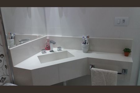 Banheiro de apartamento à venda com 2 quartos, 64m² em Demarchi, São Bernardo do Campo
