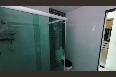 Casa à venda com 305m², 3 quartos e 2 vagasBanheiro da Suíte 1