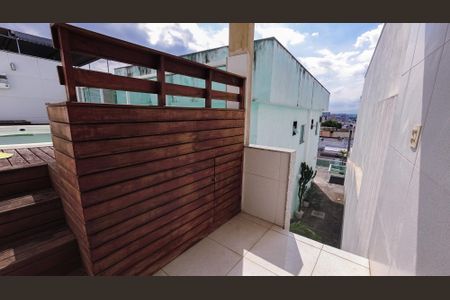 Casa à venda com 305m², 3 quartos e 2 vagasÁrea da Piscina
