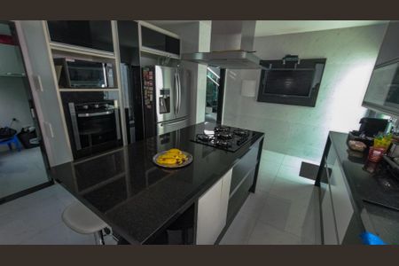 Casa à venda com 305m², 3 quartos e 2 vagasCozinha