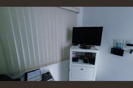 Casa à venda com 305m², 3 quartos e 2 vagasEscritório