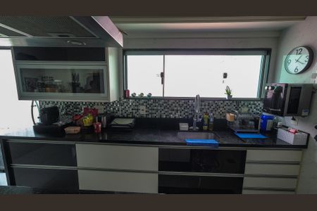 Casa à venda com 305m², 3 quartos e 2 vagasCozinha