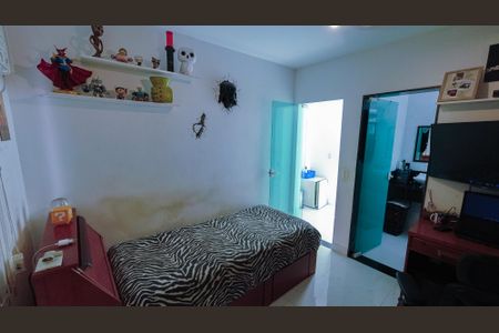 Casa à venda com 305m², 3 quartos e 2 vagasSuíte 2