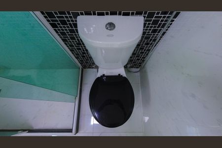 Casa à venda com 305m², 3 quartos e 2 vagasDetalhe do Banheiro da Suite 1