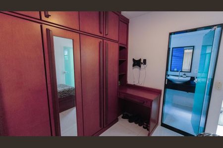 Casa à venda com 305m², 3 quartos e 2 vagasSuíte 3