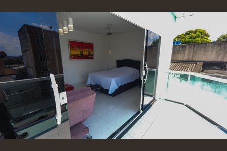 Casa à venda com 305m², 3 quartos e 2 vagasSacada