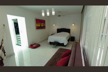 Casa à venda com 305m², 3 quartos e 2 vagasQuarto 1