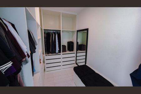 Casa à venda com 305m², 3 quartos e 2 vagasCloset da suíte 1