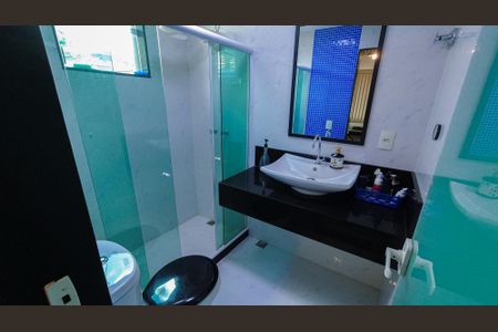 Casa à venda com 305m², 3 quartos e 2 vagasBanheiro da Suíte 3