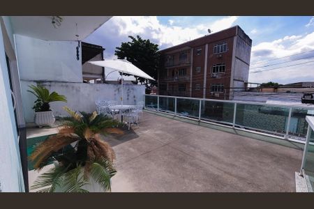 Casa à venda com 305m², 3 quartos e 2 vagasQuintal