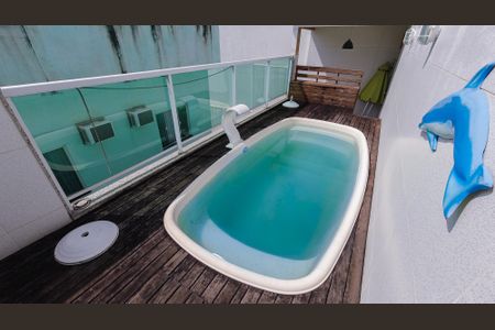 Casa à venda com 305m², 3 quartos e 2 vagasPiscina