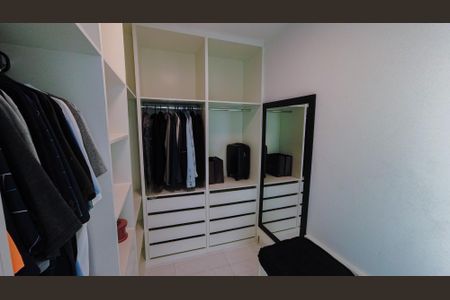 Casa à venda com 305m², 3 quartos e 2 vagasCloset da suíte 1