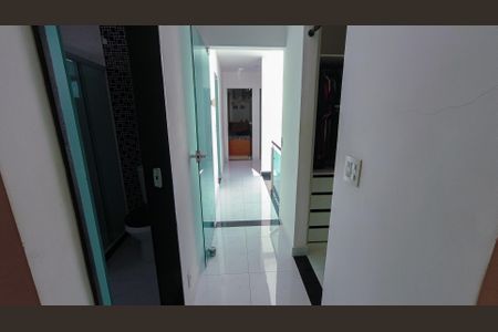 Casa à venda com 305m², 3 quartos e 2 vagasCorredor