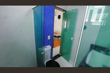 Casa à venda com 305m², 3 quartos e 2 vagasBanheiro da Suíte 2