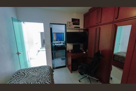 Casa à venda com 305m², 3 quartos e 2 vagasSuíte 2