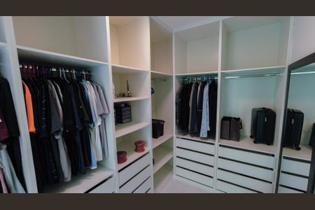 Casa à venda com 305m², 3 quartos e 2 vagasCloset da suíte 1