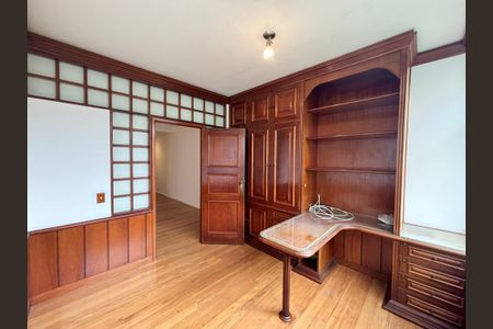 Apartamento à venda com 205m², 4 quartos e 2 vagasQuarto 1