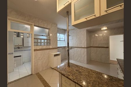 Apartamento à venda com 205m², 4 quartos e 2 vagasCozinha