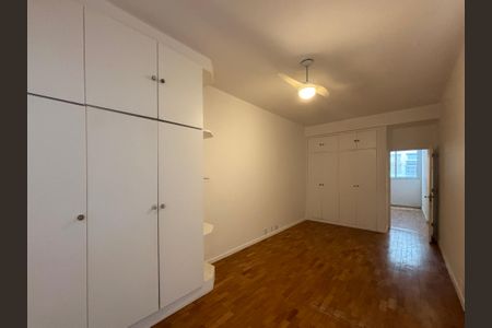 Apartamento à venda com 205m², 4 quartos e 2 vagasQuarto 2