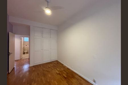 Apartamento à venda com 205m², 4 quartos e 2 vagasQuarto 3
