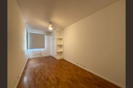 Apartamento à venda com 205m², 4 quartos e 2 vagasQuarto 2