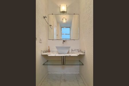 Apartamento à venda com 205m², 4 quartos e 2 vagasLavabo