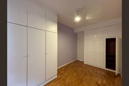 Apartamento à venda com 205m², 4 quartos e 2 vagasQuarto 3