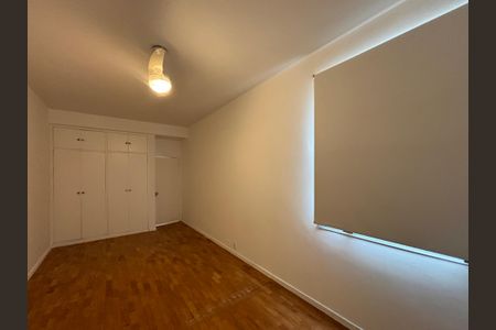 Apartamento à venda com 205m², 4 quartos e 2 vagasQuarto 2