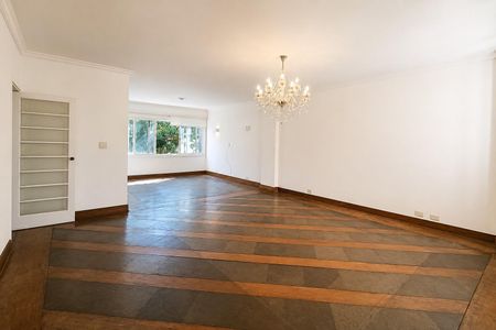 Apartamento para alugar com 150m², 3 quartos e 1 vaga Apartamento para alugar com 150m², 3 quartos e 1 vagaSala