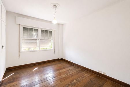 Apartamento para alugar com 150m², 3 quartos e 1 vaga Apartamento para alugar com 150m², 3 quartos e 1 vagaDormitório 1
