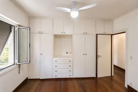 Apartamento para alugar com 150m², 3 quartos e 1 vaga Apartamento para alugar com 150m², 3 quartos e 1 vagaDormitório 3