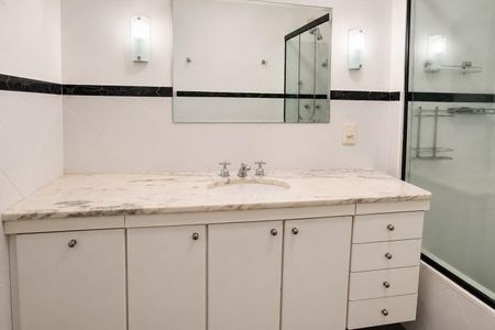 Apartamento para alugar com 150m², 3 quartos e 1 vaga Apartamento para alugar com 150m², 3 quartos e 1 vagaBanheiro