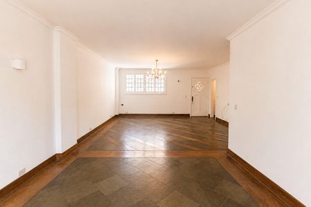 Apartamento para alugar com 150m², 3 quartos e 1 vaga Apartamento para alugar com 150m², 3 quartos e 1 vagaSala